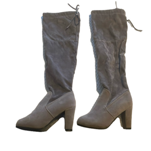 Italian Vero Cuoio gray suede knee boots
